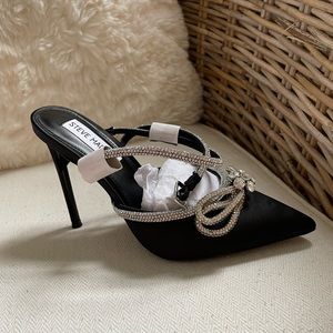 Brand new in box never worn, barely opened.